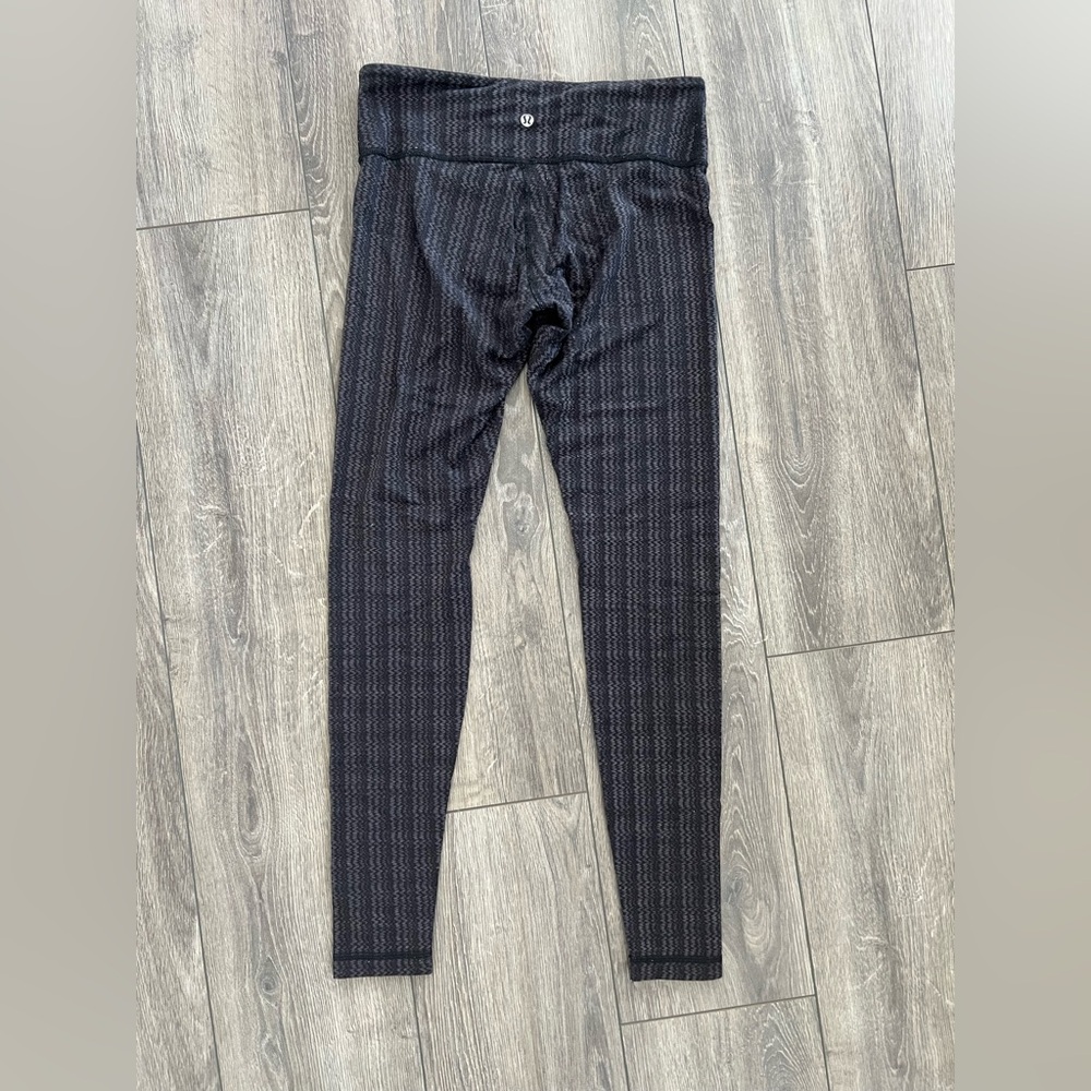 Lululemon Black Chevron Patterned Full length Leg… - image 5